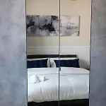 Palazzo Excelsus 게스트하우스 4*